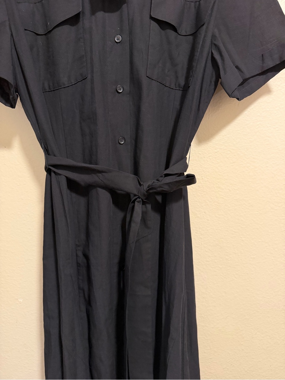 Zara Black Short-Sleeve Button-Front Maxi Dress with Eyelet Hem - Picture 2 of 7